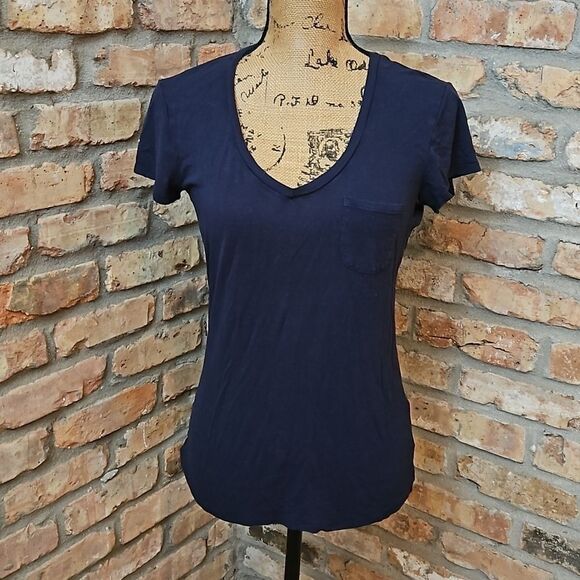 Vince Navy V neck tee shirt size Small - Picture 1 of 9
